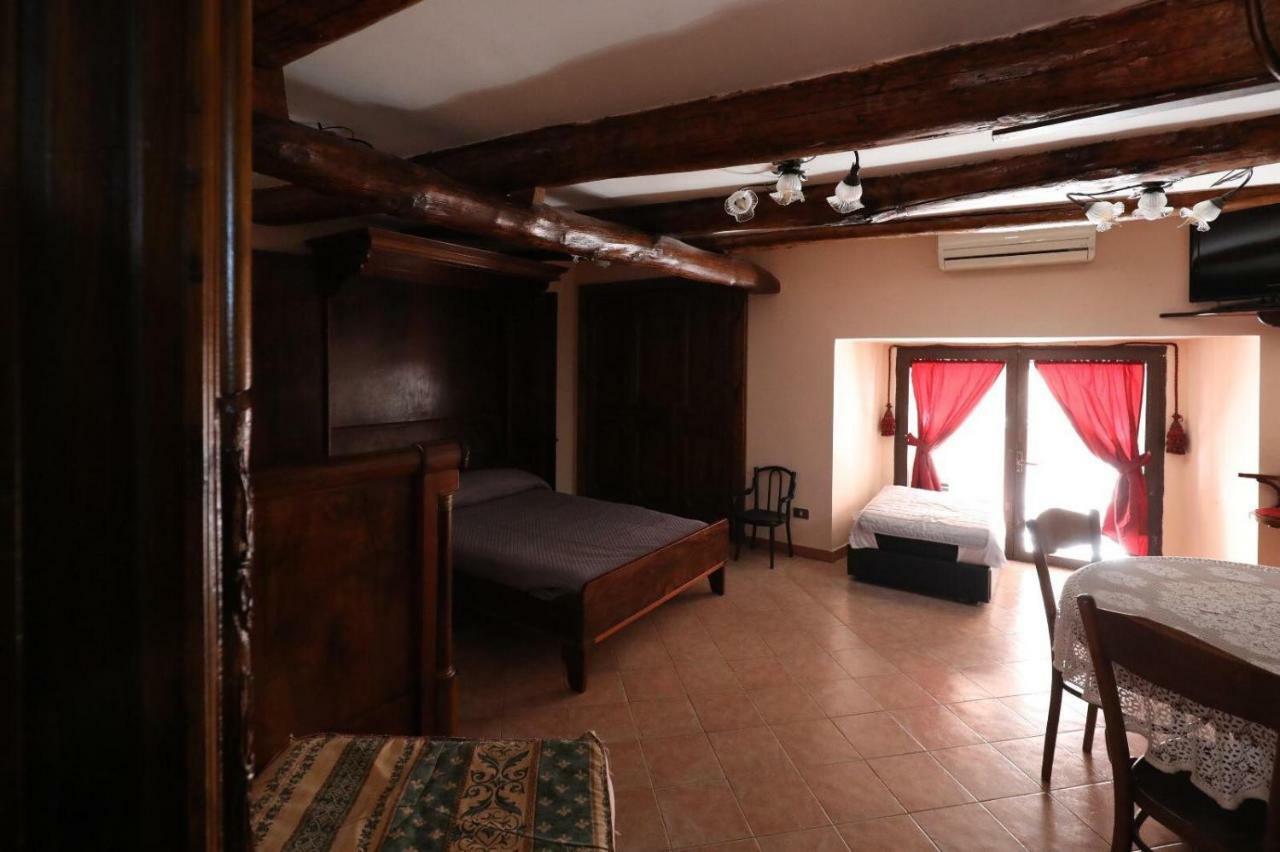 Les Jeux Sont Faits Apartment Napoli Bagian luar foto